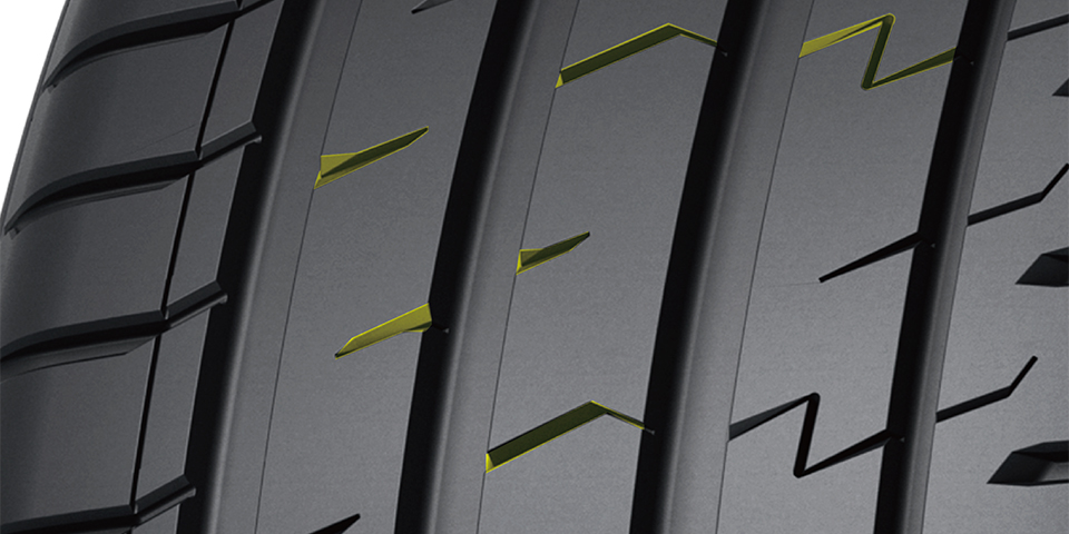 Tyre showing dry and wet braking performance